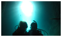 Memorial photograph in the blue cave♪